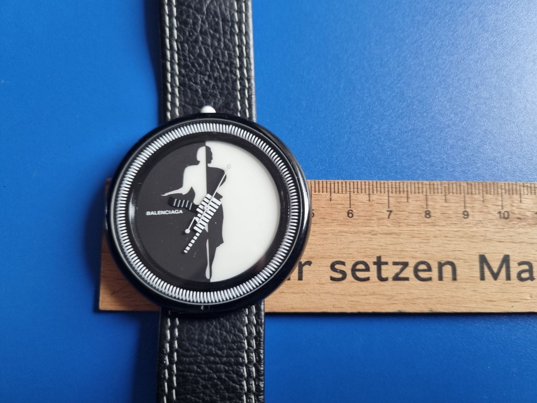 Balenciaga Uhren: Balenciaga Uhr Sammler – Gebraucht aus Schaffhausen von Leveron13 2