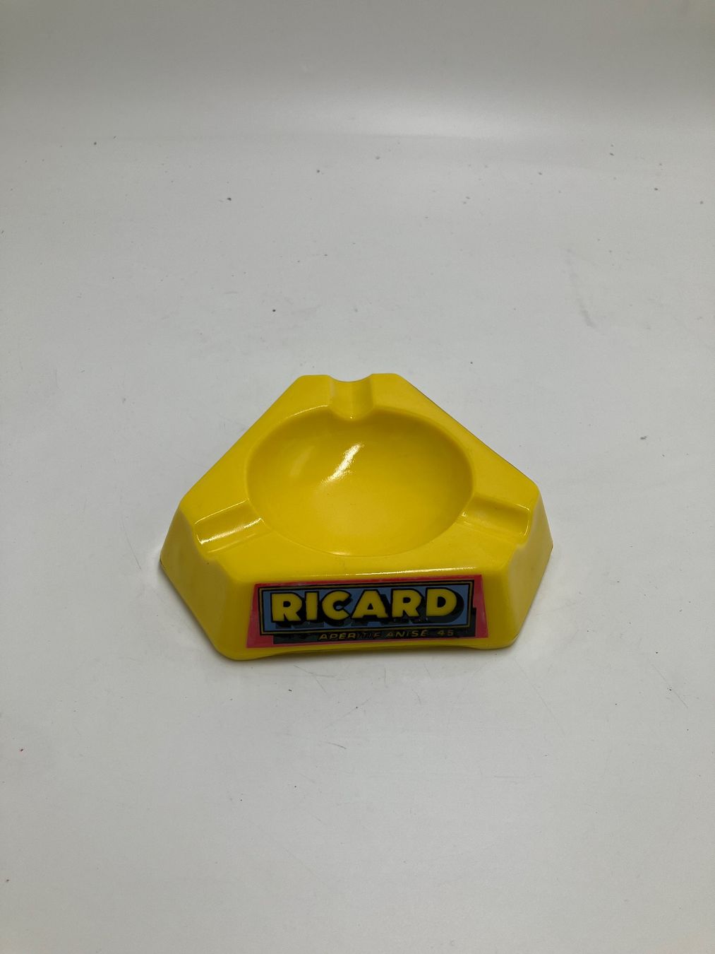 Portacenere: Cendrier Ricard – Usato da fribourg venduto da Retroverso
