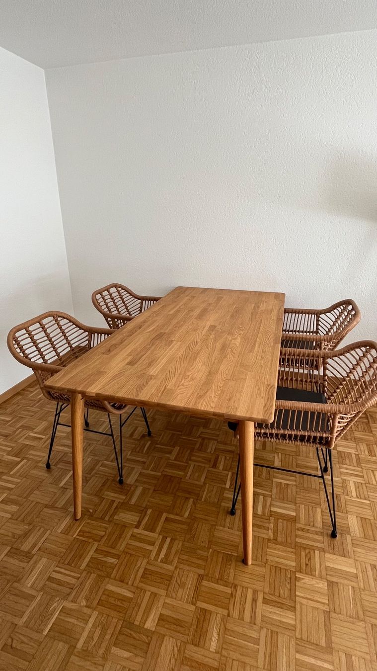 Livique Tavoli: Holz-Esstisch Livique – Usato da Thalwil venduto da nathaliebue01 5