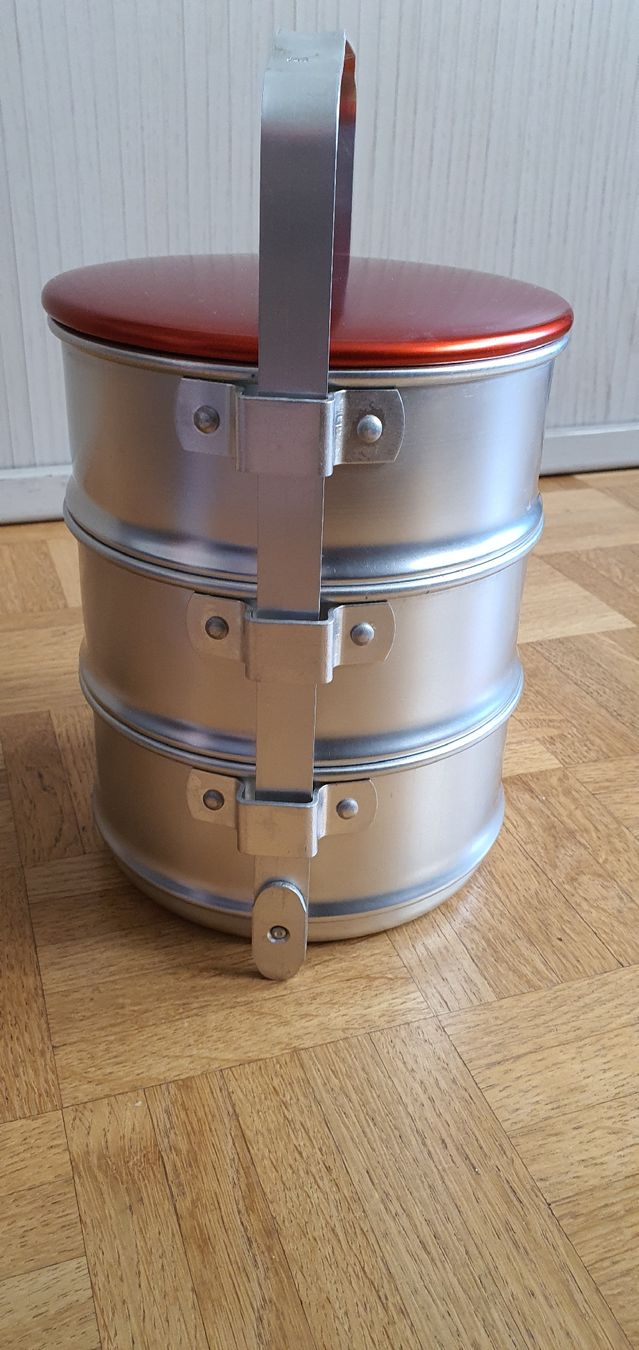 Contenitori & Simili: Vintage Lunchbox Essensträger Henkelmann – Usato da Winterthur venduto da LaRoque 3