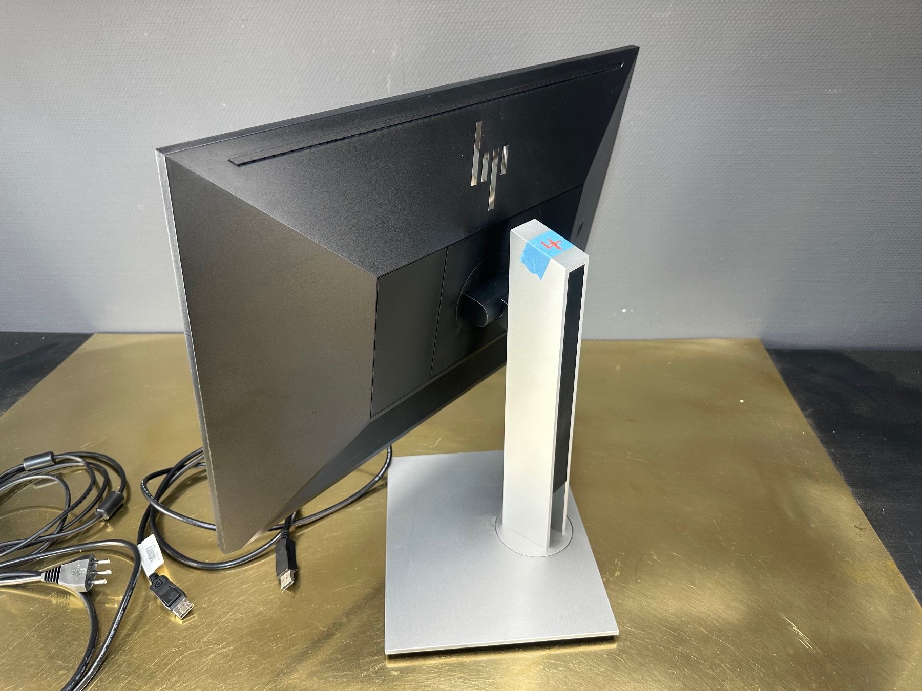 Hewlett Packard Monitor: Bildschirm, HP E24i G4 #4 – Usato da Laufenburg venduto da Sirluger 2