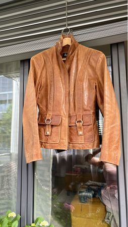 Lederjacke braun Grösse S-M, NEU! 2xgereagen