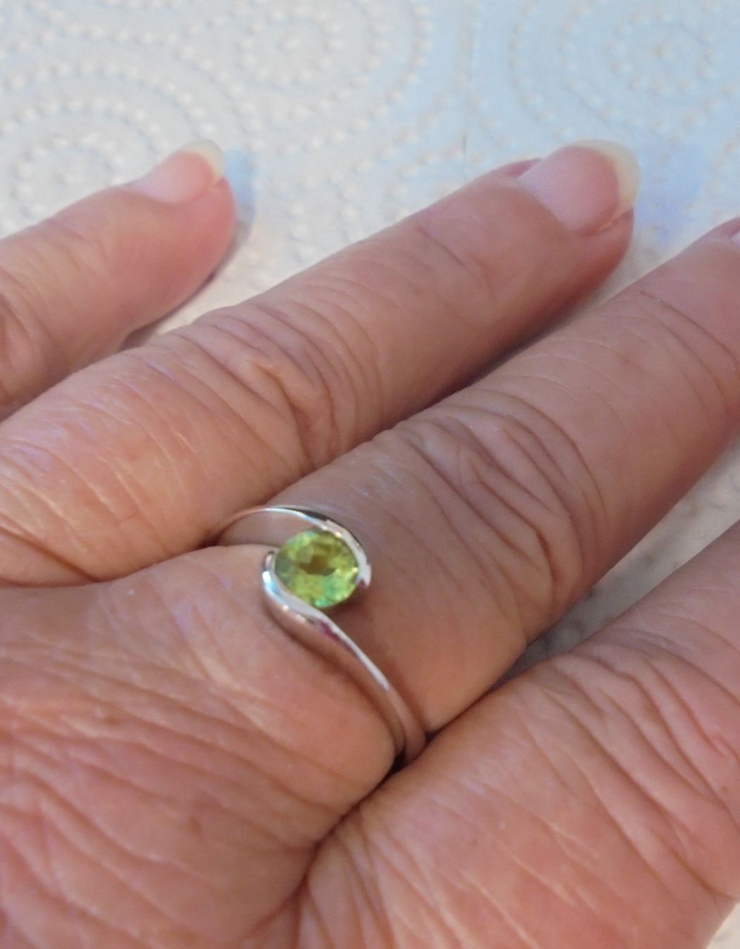 Anelli: Echtschmuck: Peridot-Silberring 18/56 – Nuovo (secondo la descrizione) da Zuchwil venduto da maumauchi 5