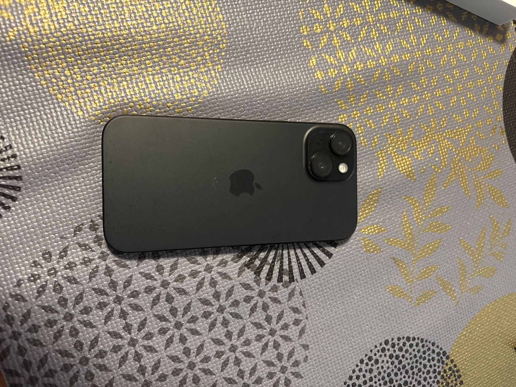 Apple Handys / Smartphones: iPhone 13 128GB – Gebraucht aus Crissier von sta_ptw5 2