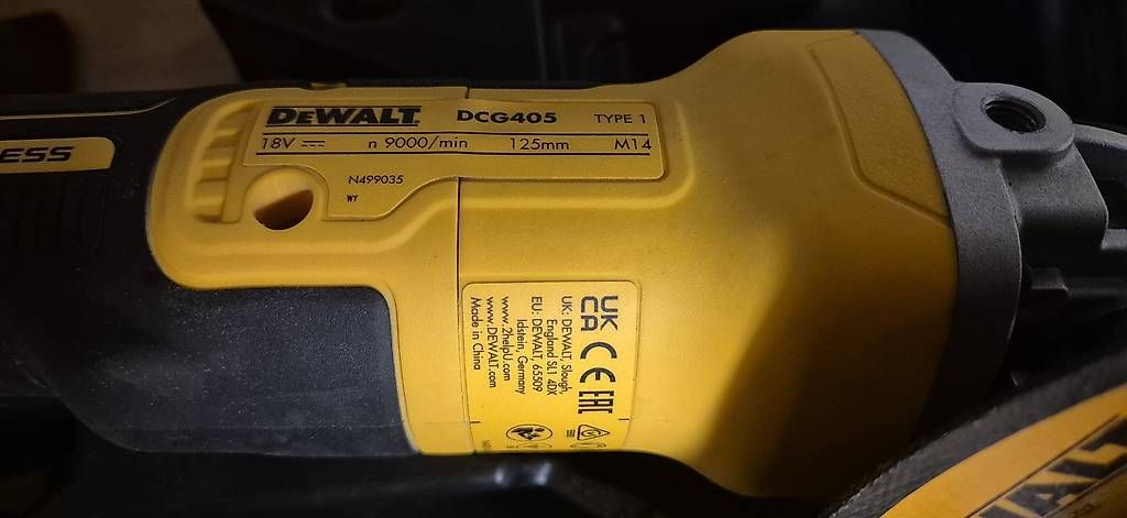 Tutte le macchine: Dewalt DCG405 Winkelschleifer mit 3x 9AH Flexvolt Akkus – Nuovo (secondo la descrizione) da Bremgarten b. Bern venduto da Oropax0 3