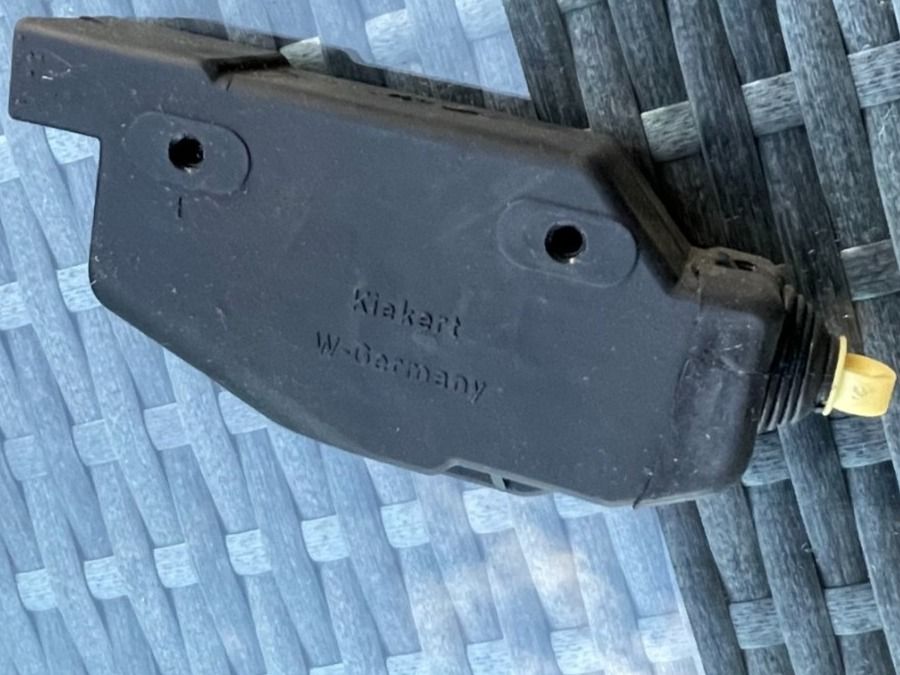 BMW Tutti pezzi di ricambio auto: BMW Stellmotor hinten Rechts – Nuovo (secondo la descrizione) da Minusio venduto da demi0110 1