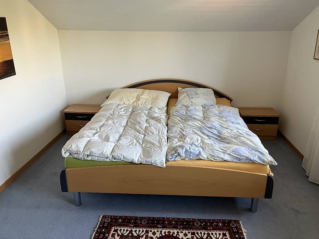 Lits: Lit double 180x200 cm – D'occasion à Düdingen par chi_7j5l 1