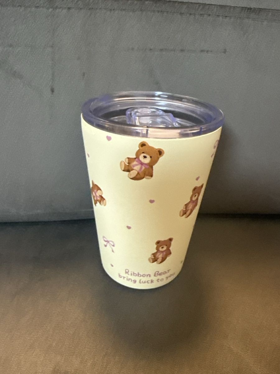 Behälter & Ähnliches: Trinkbecher Ribbon Bear mit Deckel hellgelb gebraucht – Neu und originalverpackt aus Zürich von lav_ry68
