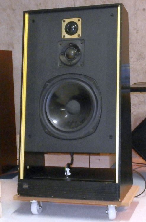 Meridian deals m1 speakers