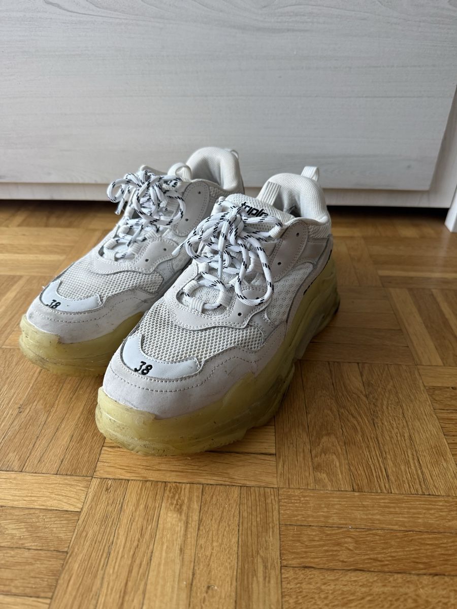 Balenciaga Scarpe da uomo: Balenciaga Triple S white – Usato da Zürich venduto da ire_fn66
