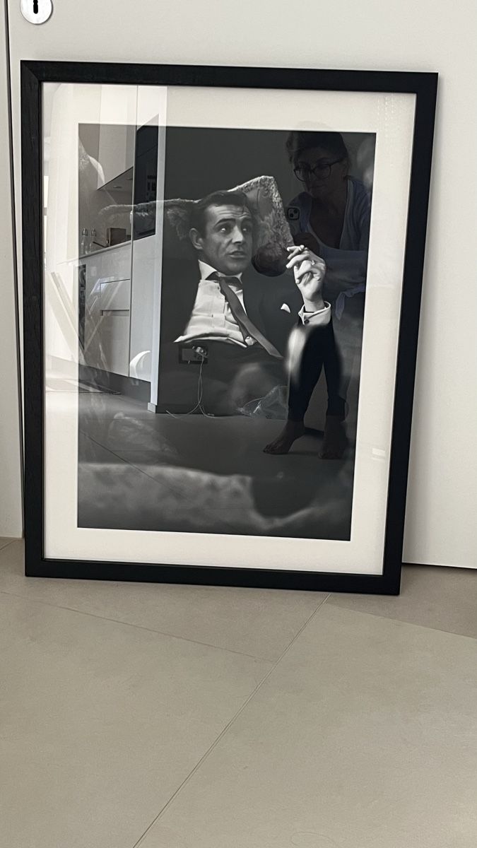 Foto & Immagini: Sean Connery Portrait, gerahmt – Usato da Effretikon venduto da LukasA01