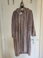 Peignoir à pois avec capuche couleur taupe 