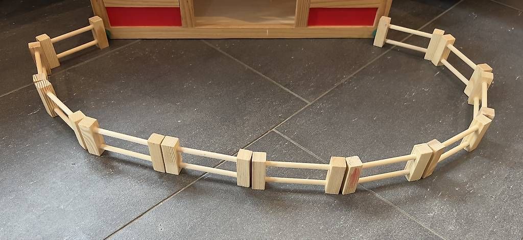 Altre attrezzature per stalle: Zaun Holz Weide – Usato da Winterthur venduto da kayas13
