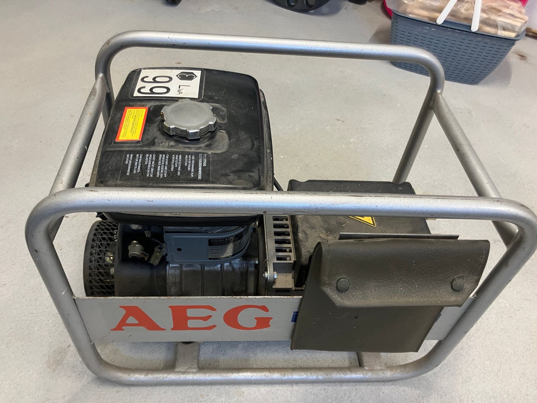 Stromgeneratoren: Notstrom Aggregat AEG – Defekt aus Lindau von PrinterGuy