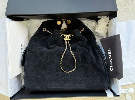 NEW CHANEL 25 Hobo Bag "Large", schwarz velours