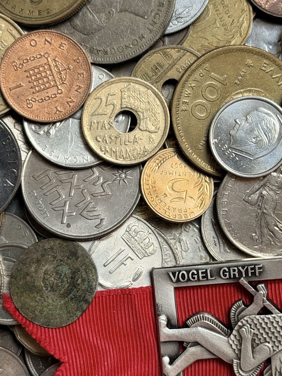 Tutti le monete: Monnaie du monde divers 3kg  – Usato da La Tour-de-Trème venduto da Ahamaya 4