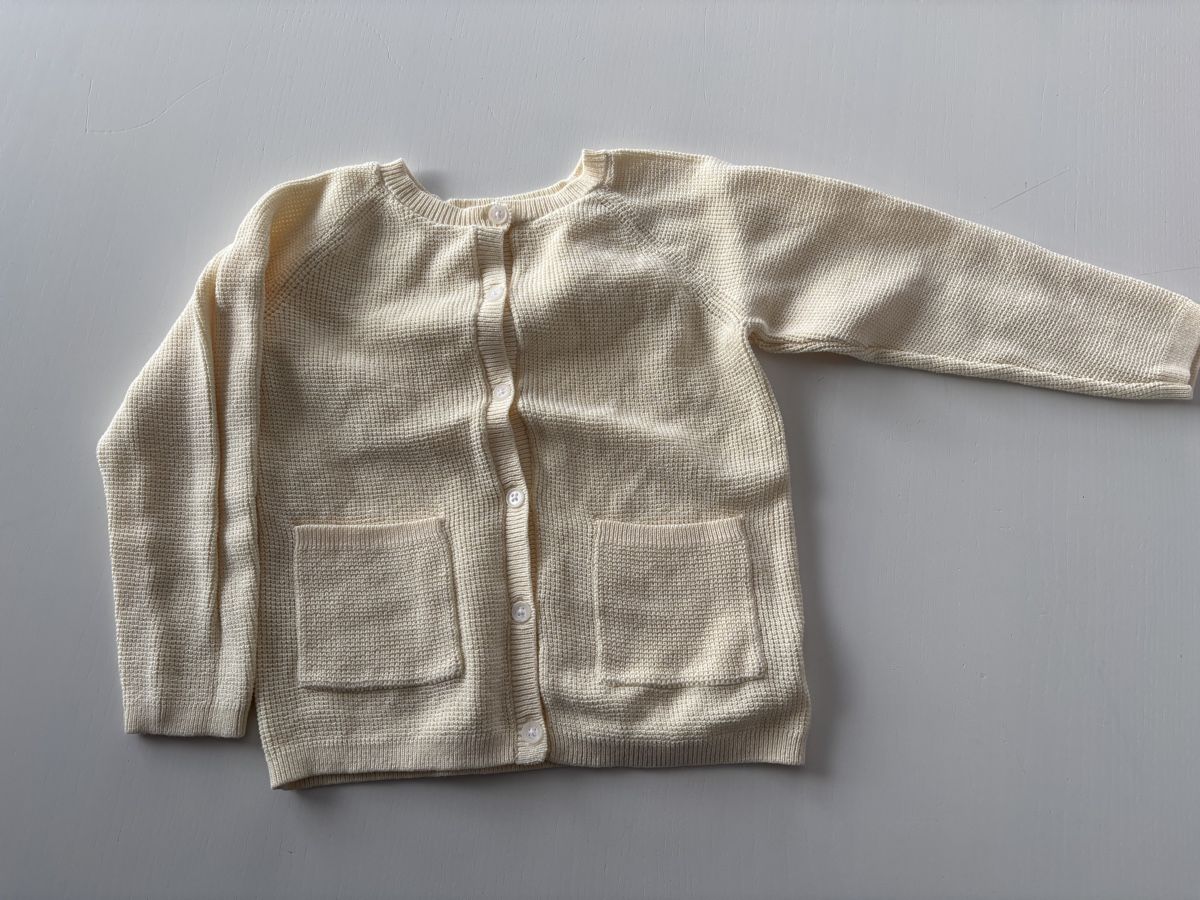 Jacken & Mäntel: Süsser Strick Cardigan, Gr. 104 – Gebraucht aus Wangen an der Aare von Semadeni13
