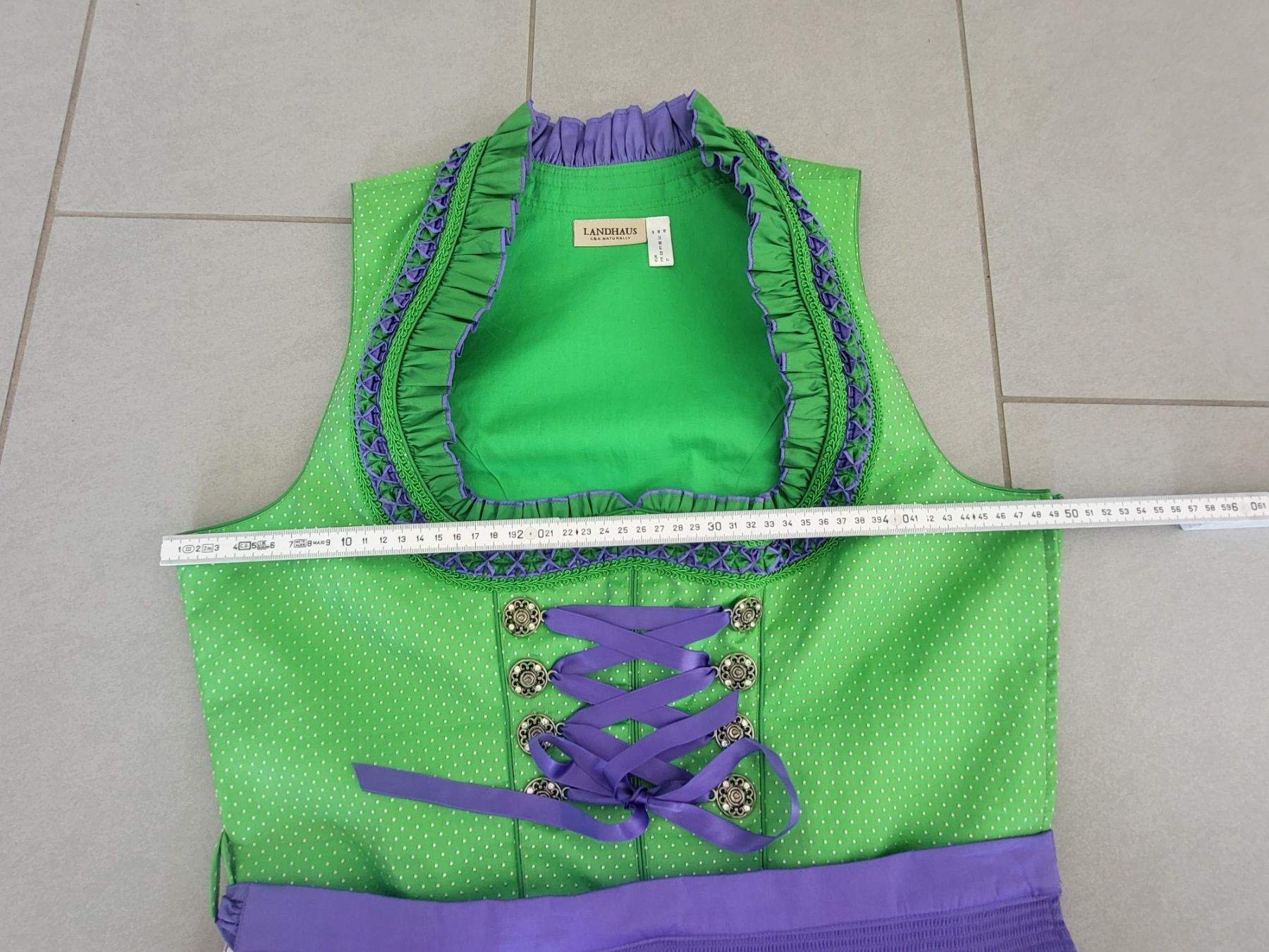 Costumi: Dirndl gr. 42 44 top Zustand – Usato da Boswil venduto da i12i 5