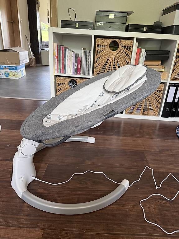 Sdraiette & Sdraiette a dondolo: Balancelle bébé électrique avec Bluetooth  Très bon état – Usato da Le Noirmont venduto da Sloane95 2