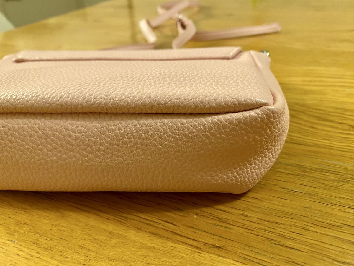 Taschen für Damen: Rosa Umhängetasche, neuwertig – Gebraucht aus zürich von greenmodul 6