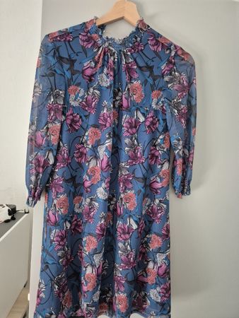 Kleid Mohito Collection gemustert Grösse XXS guter Zustand