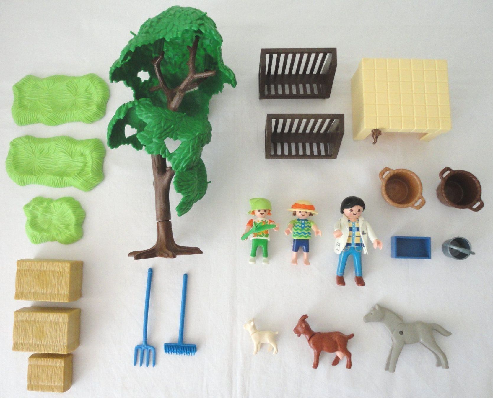Playmobil Giocattoli: Playmobil Tierpflegestation m.Freigehege – Usato da zürich venduto da parts5060 3