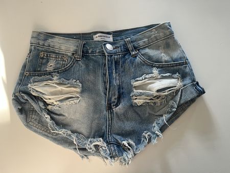 Coole Glamorous Jeans Shorts, Gr. S, ideal für Sommer!