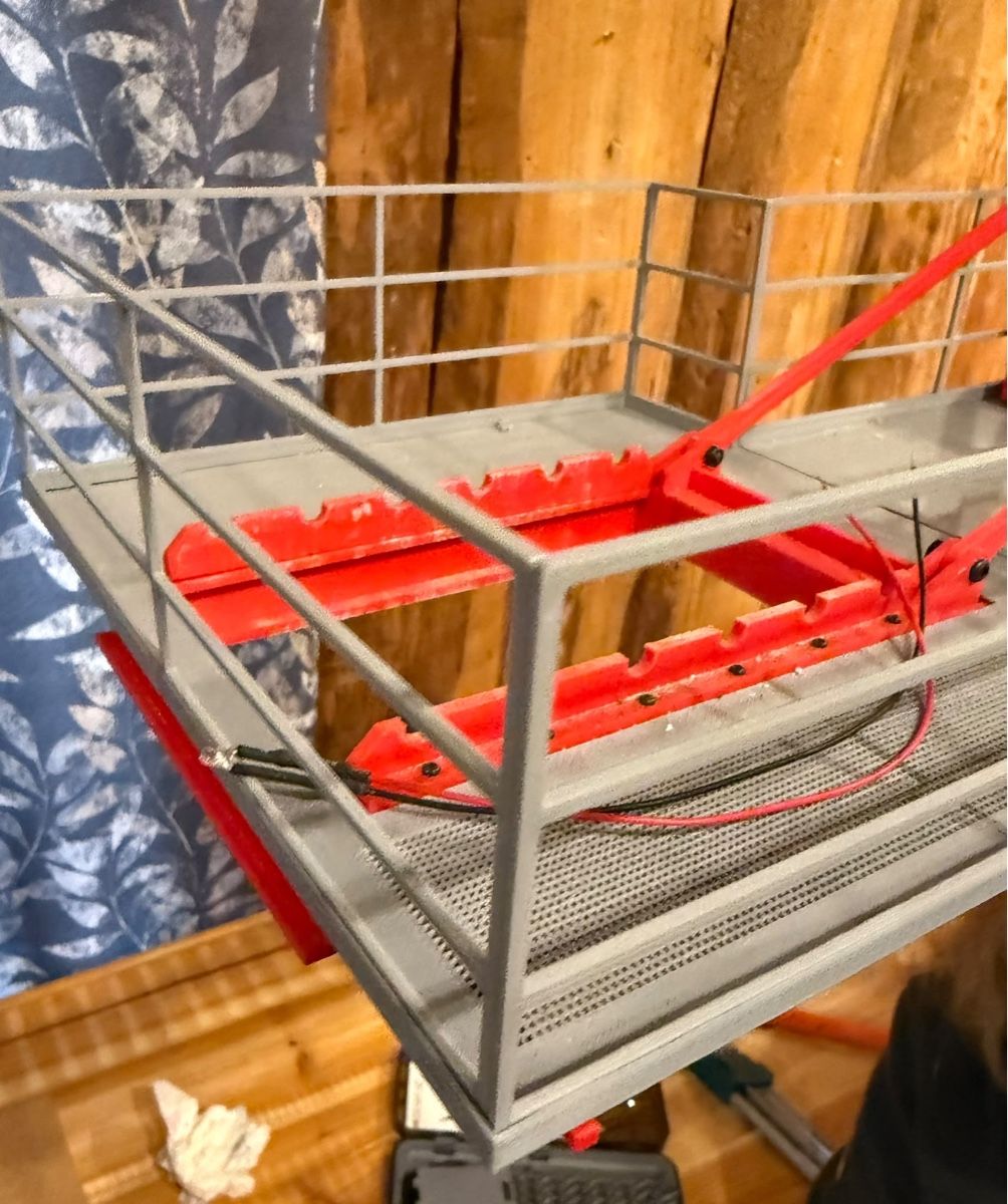 Kit di modellismo & Modellini statici: Grosser Modell-Baukran 1:14 – Difettoso da Altdorf UR venduto da mobauwidmer 9