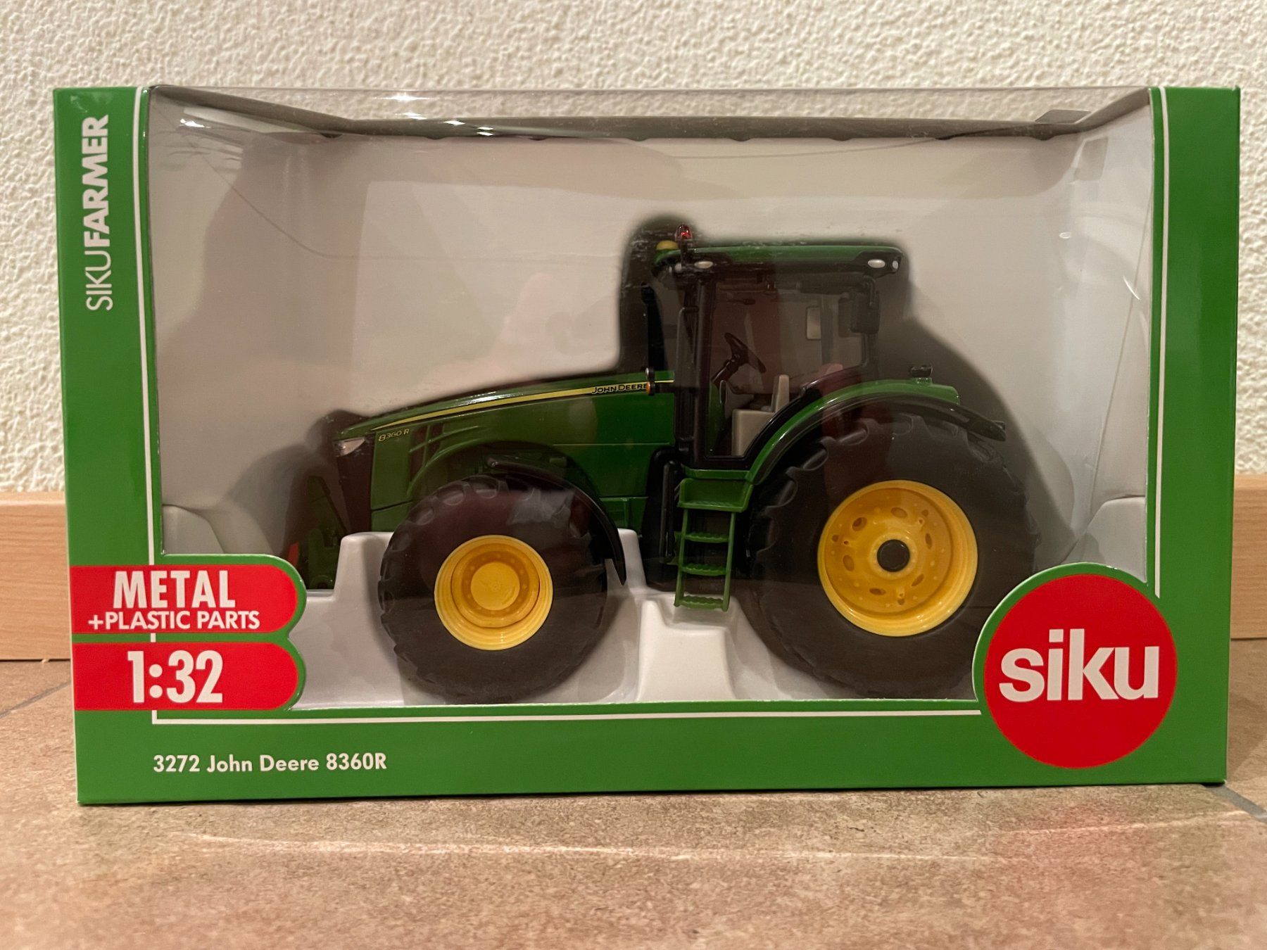 John Deere Tracteurs: SIKU John Deere 8360R – Neuf avec emballage d'origine à Kreuzlingen par Stefan1150 4