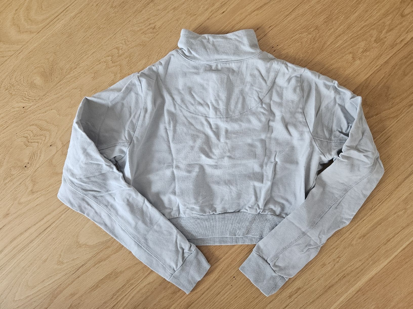 Siksilk Pullover & Sweatshirts: Pullover Siksilk Crop Top, hellgrau,     Grösse S – Gebraucht aus Abtwil AG von Ayline.a8 2