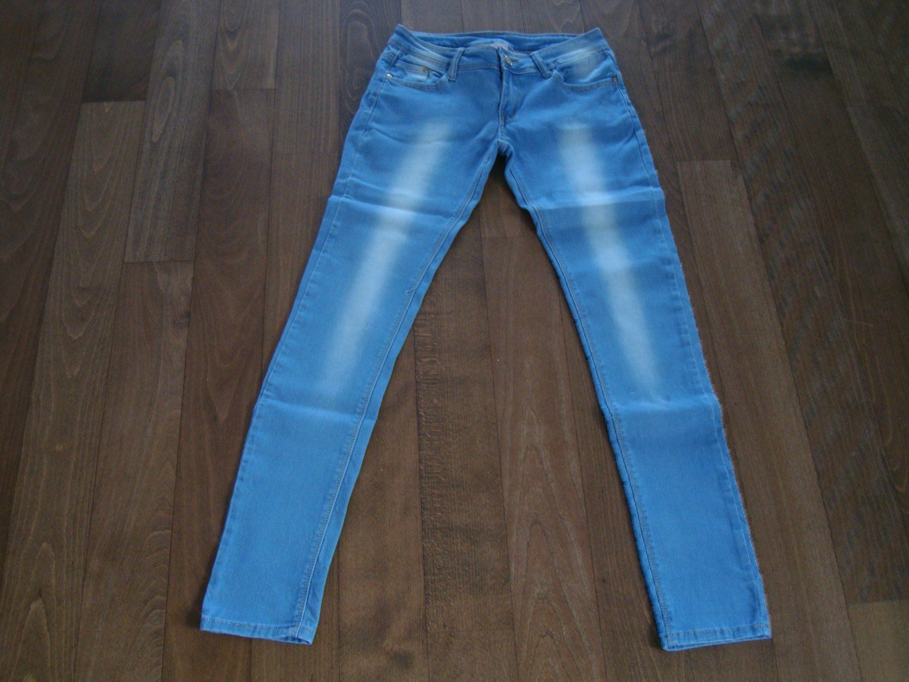 Jeans: Jeans Hellblau Gr. 36 – Gebraucht aus Mosnang von zwasli03