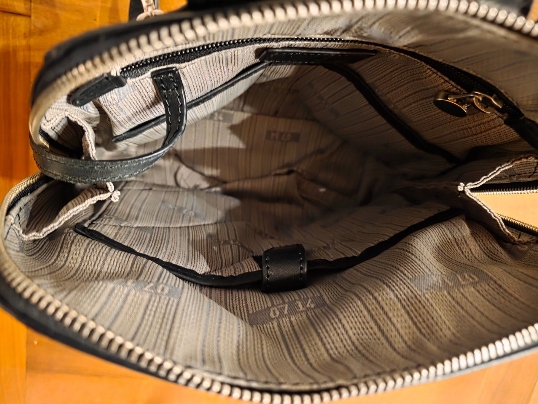 07 14 Zaini: hochwertiger lederrucksack des schweizer labels  07 14 – Usato da Winterthur venduto da chimischimi 1