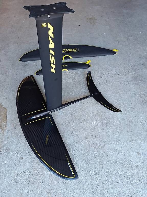 Surf: Naish Pump - und  Wingfoil Set – D'occasion à Uttwil par Naishboxer