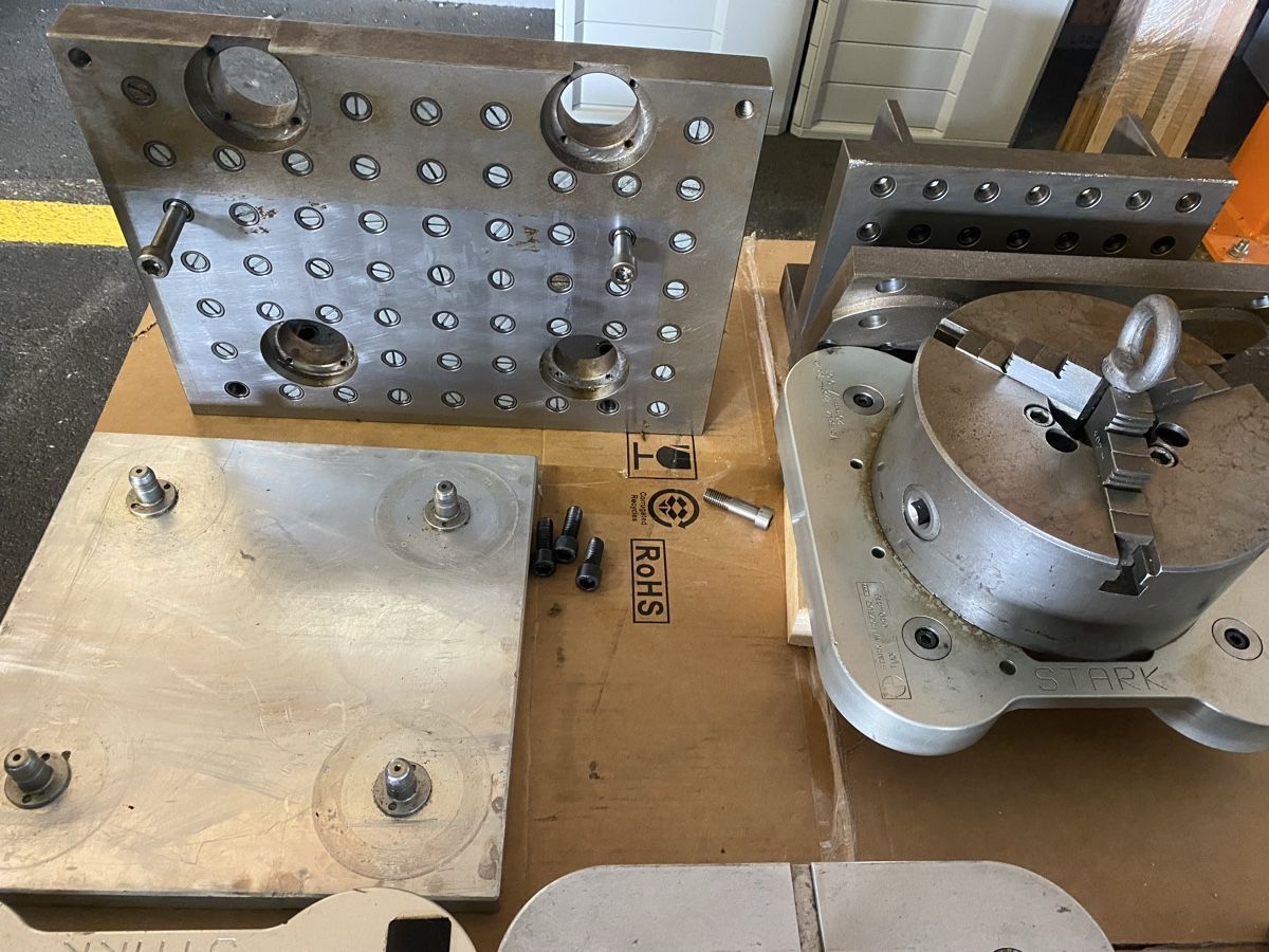 Gressel Tutti gli attrezzi: Gressel, Nullpunkt-Spannsystem, Fräse – Usato da Ebnat-Kappel venduto da Mech57 2