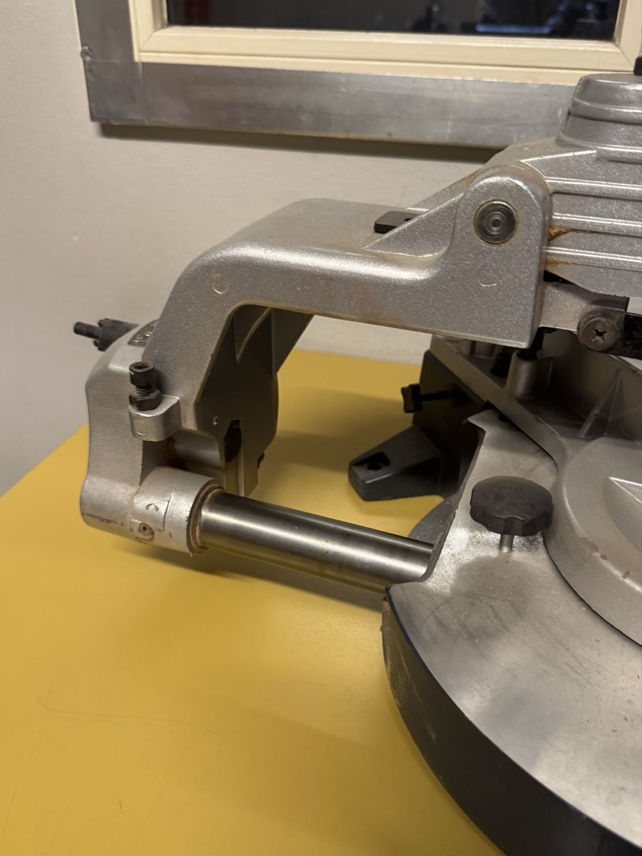 Einhell Alle Maschinen: Kappsäge Einhell  – Gebraucht aus Schlieren von Freundlich02 4