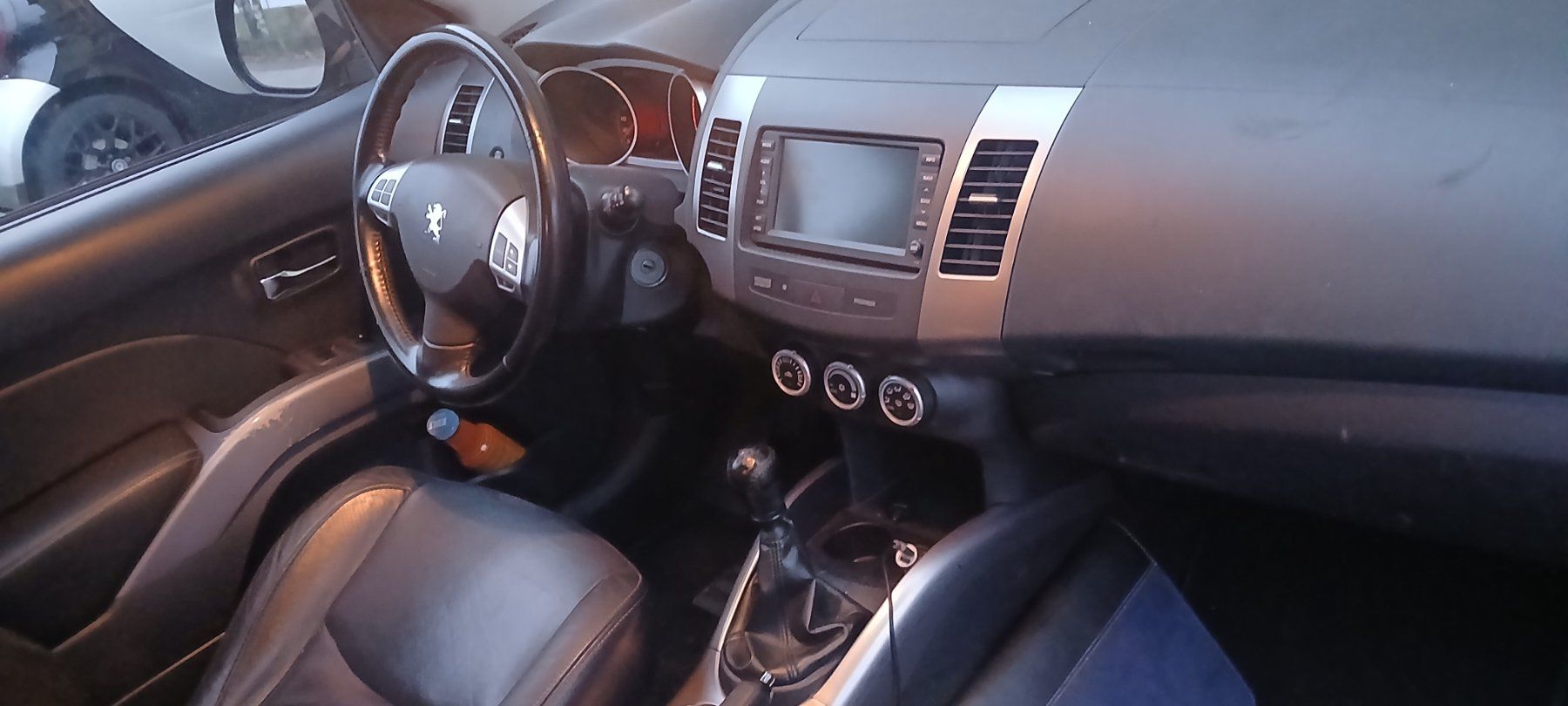 Peugeot Automobili: Peugeot 4007, 4x4, AHK uvm... – Usato da Grabs venduto da Pi-1974 2