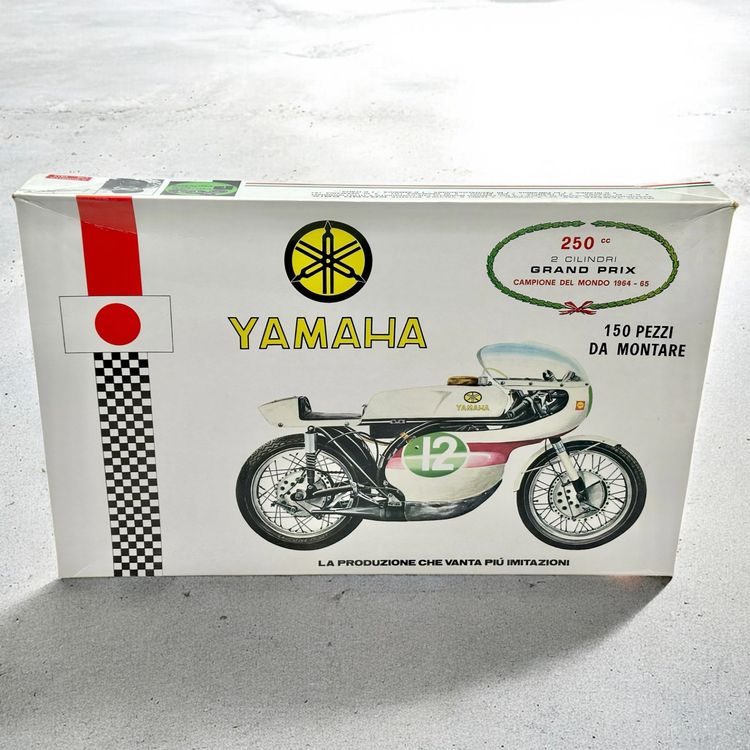 Maquette Moto PROTAR 1/9 – Ducati 916 Desmosquattro Biposto, échelle 1:9, Neuve