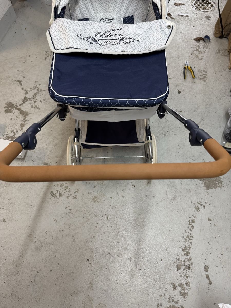 Puppenwagen: Kinderwagen – Gebraucht aus Oetwil am See von cos_lzr8 2