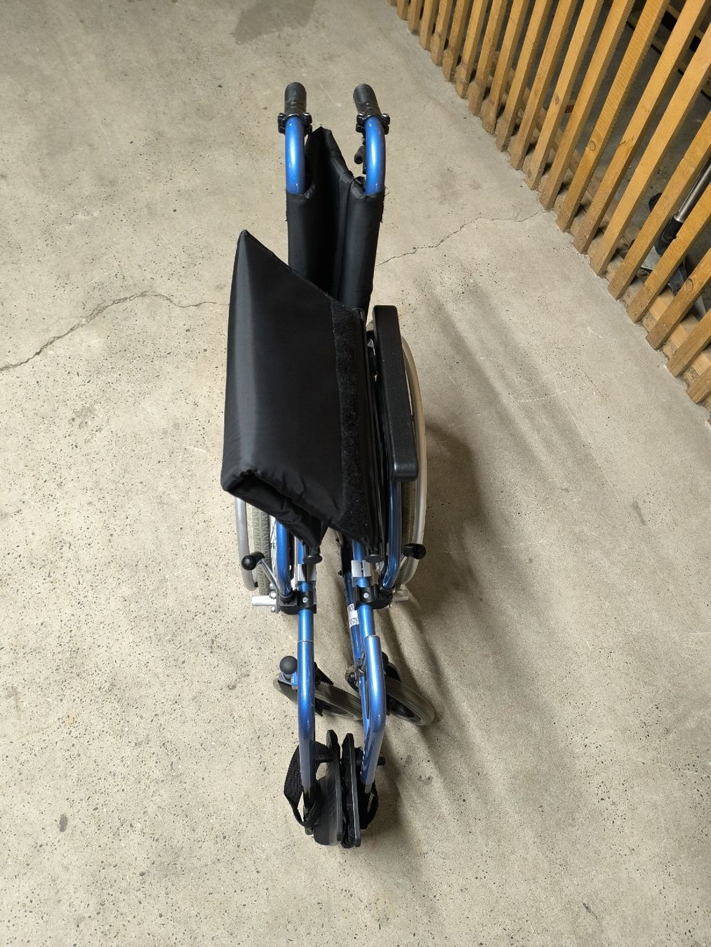 Sedie a rotelle: Rollstuhl PyroStart+ Sitzbreite ca.46 cm – Usato da Allschwil venduto da BezoBezo 4