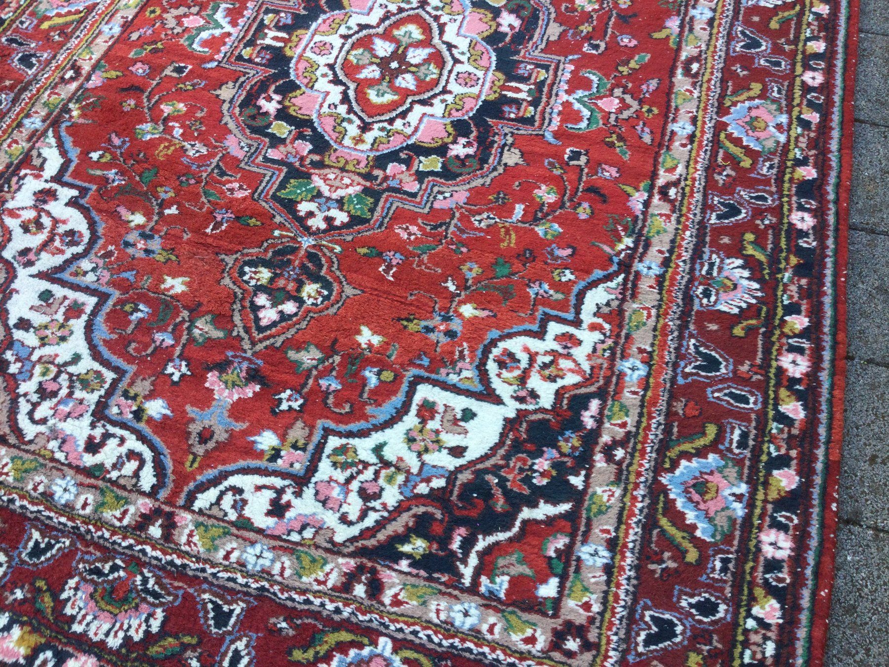 Teppiche: Gebrauchter grösserer Persischer Orientteppich – Defekt aus Wangen SZ von kuriosum12 5