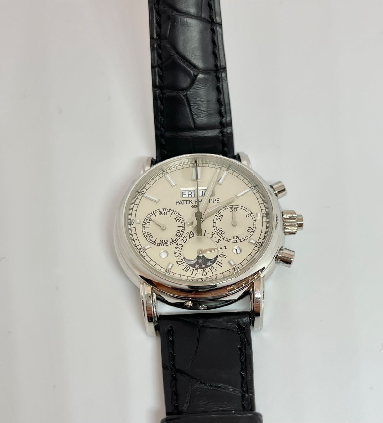Patek Philippe Orologi: Patek Philippe 5204P New Full Set – Nuovo e nell'imballaggio originale da Lugano venduto da Superstudiolugano 5