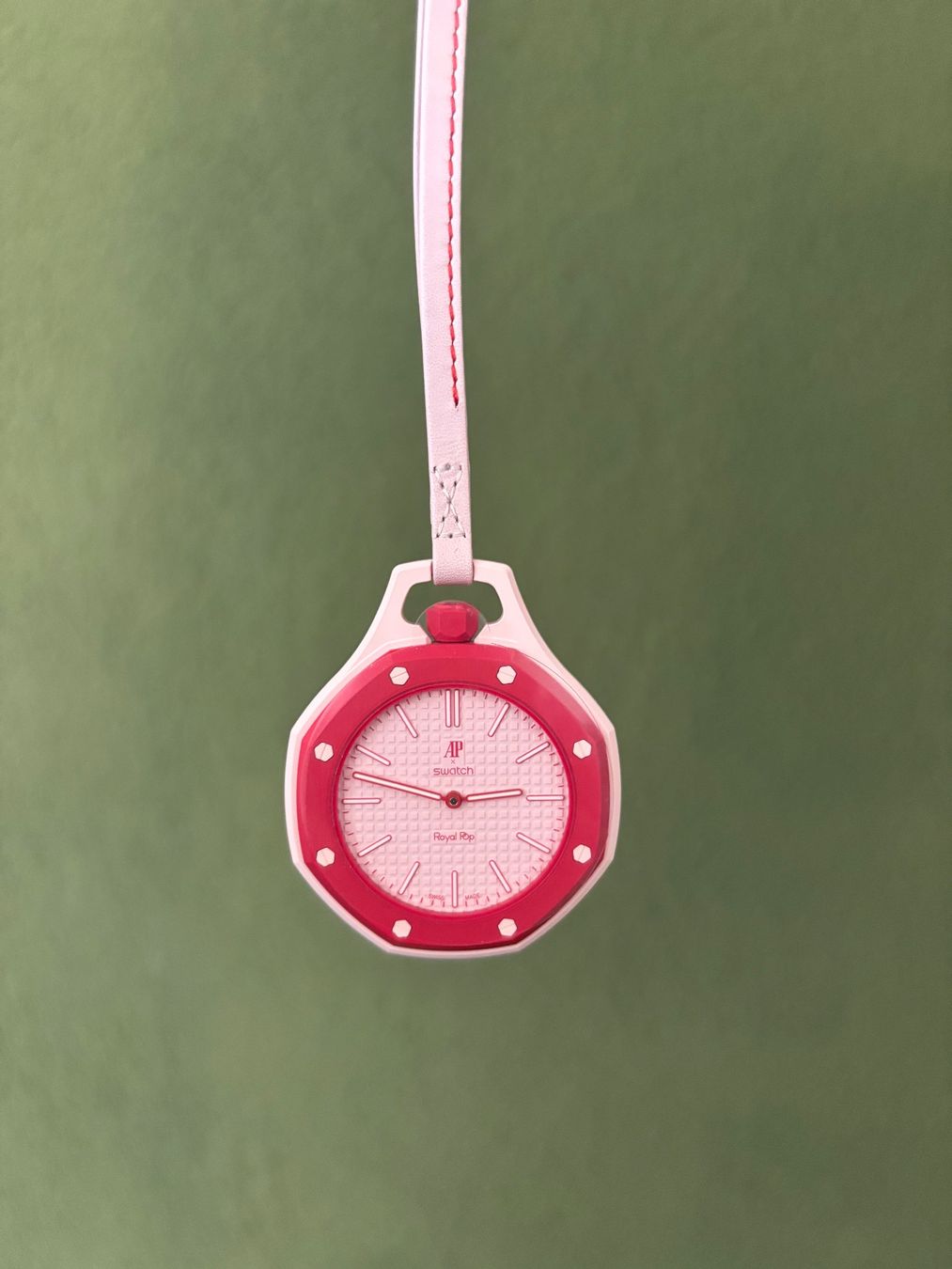 Swatch Orologi: RoyalPop von AP X Swatch – Nuovo e nell'imballaggio originale da Zürich venduto da y8275m 2