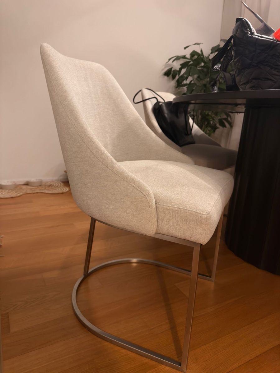 Stühle: Fünf  Designer Stühle – Gebraucht aus Herrliberg von MKBimport