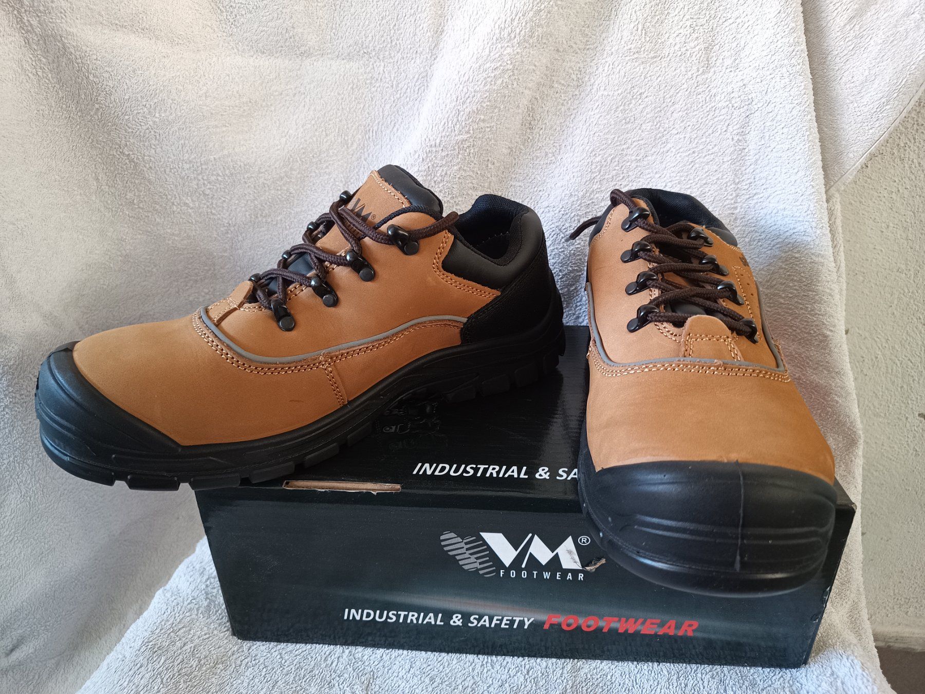 Herrenschuhe: Arbeitsschuhe / Sicherheitsschuhe S3 43 – Neu und originalverpackt aus Oberegg von 19franzi94 2