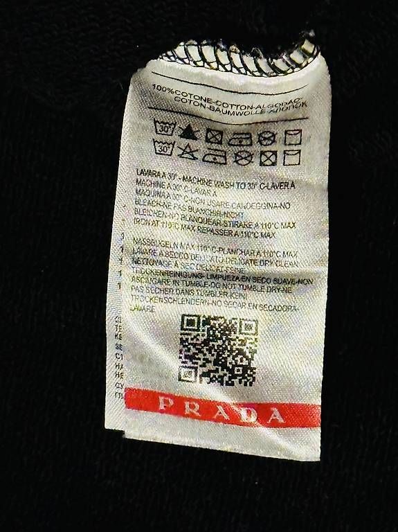 Maglioni & Felpe: Schwarzer Prada Milano Pullover Grösse M – Usato da Niederhasli venduto da ee1308 1