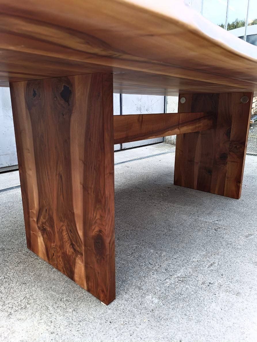 Tavoli: Massiver Nussbaumtisch, Esstisch – Usato da Windisch venduto da Hess11 2