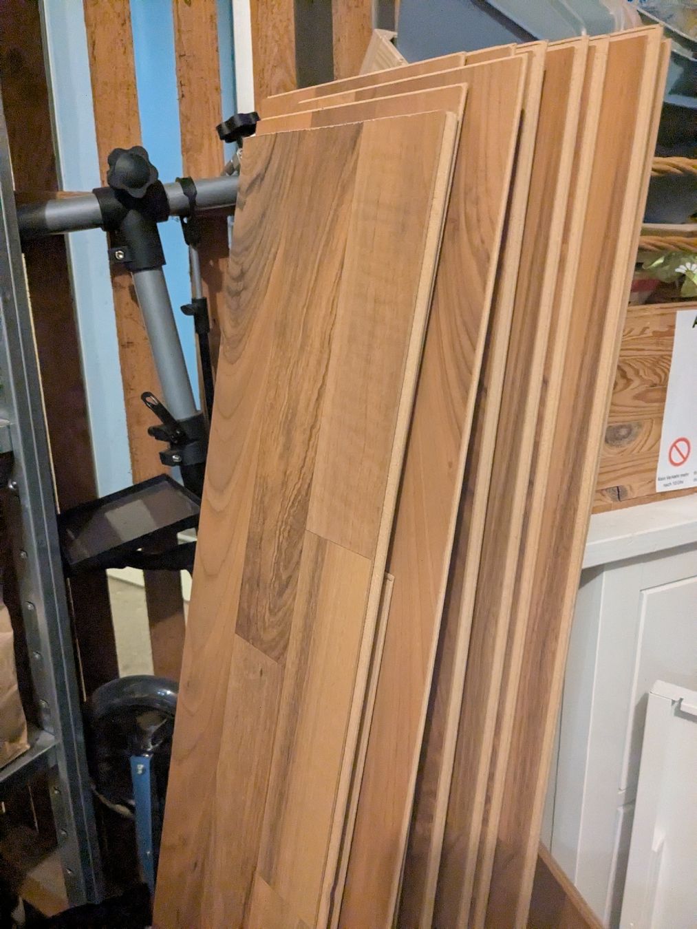 Rivestimenti per pavimenti: Klick Laminat Reste – Usato da Zürich venduto da Carlabur