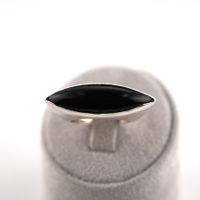 Silberring mit schwarzem Stein