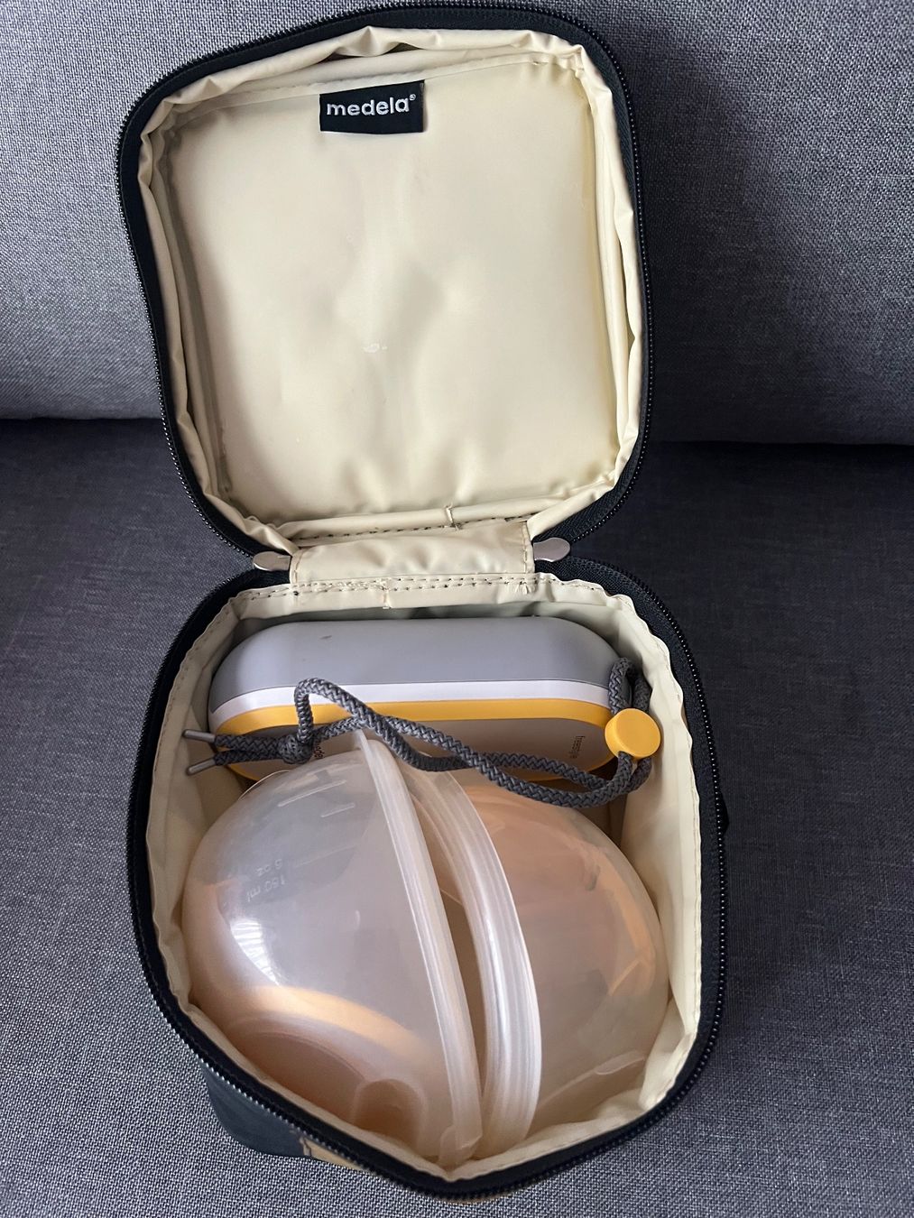 Medela Accessori per l’allattamento: Breastpump hands free from Medela – Usato da Uetikon am See venduto da ren_n98s 3
