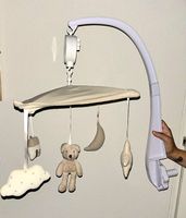 Pour lit bébé,  Jolie musique 